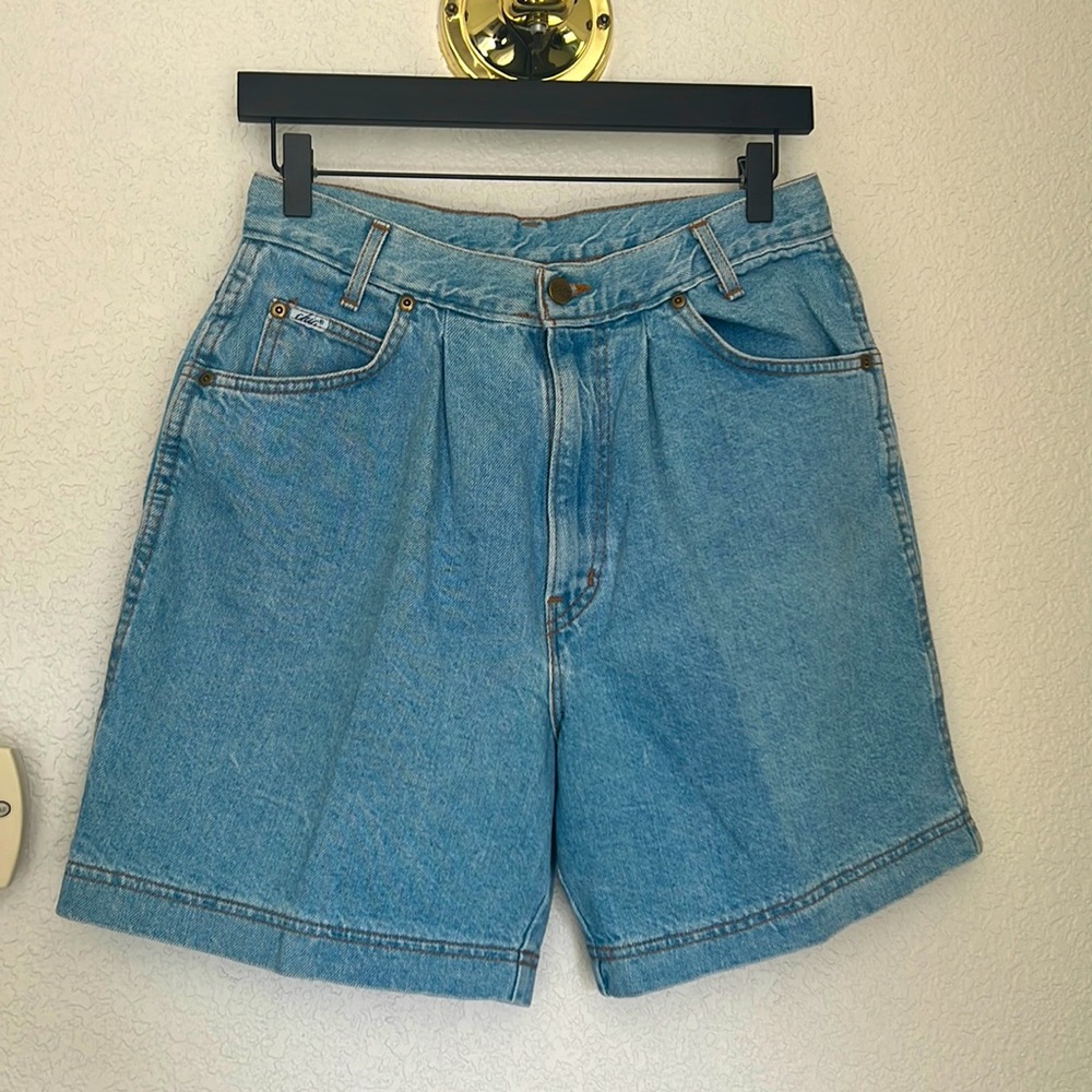 Chic Vintage High Waisted Mom Jean Shorts